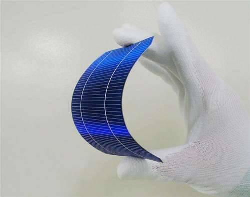 這是一種不燒油不充電沒有續航限制的新能源汽車